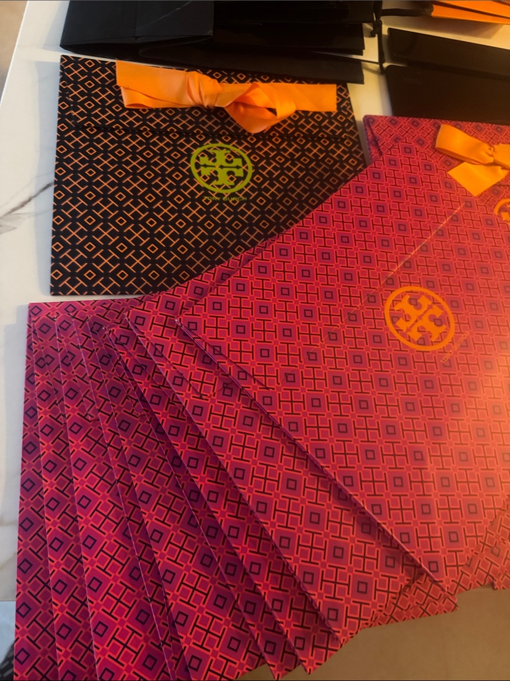 Bundle of 12 TORY BURCH new bags 3 with ribbon - Picture 5 of 5